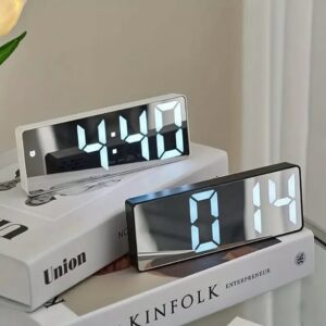 ساعة رقمية بواجهة led